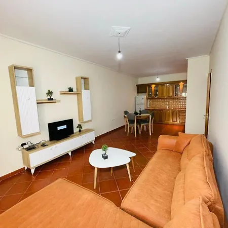 Suny Near Center Apartment